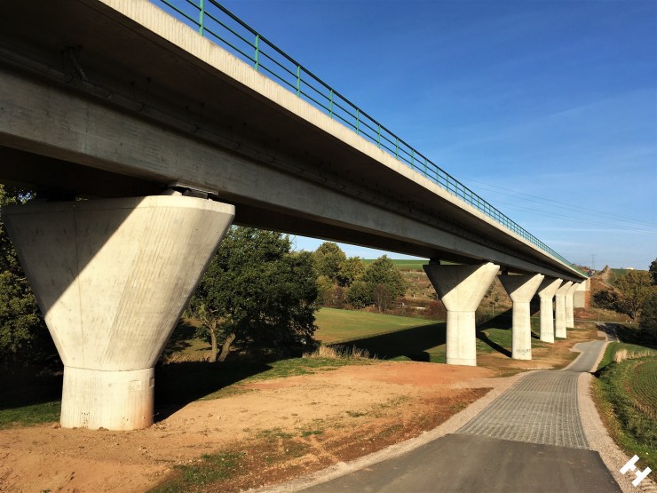 Unterhalb der S289 unweit der S-Bahn Haltestelle Schweinsburg-Culten