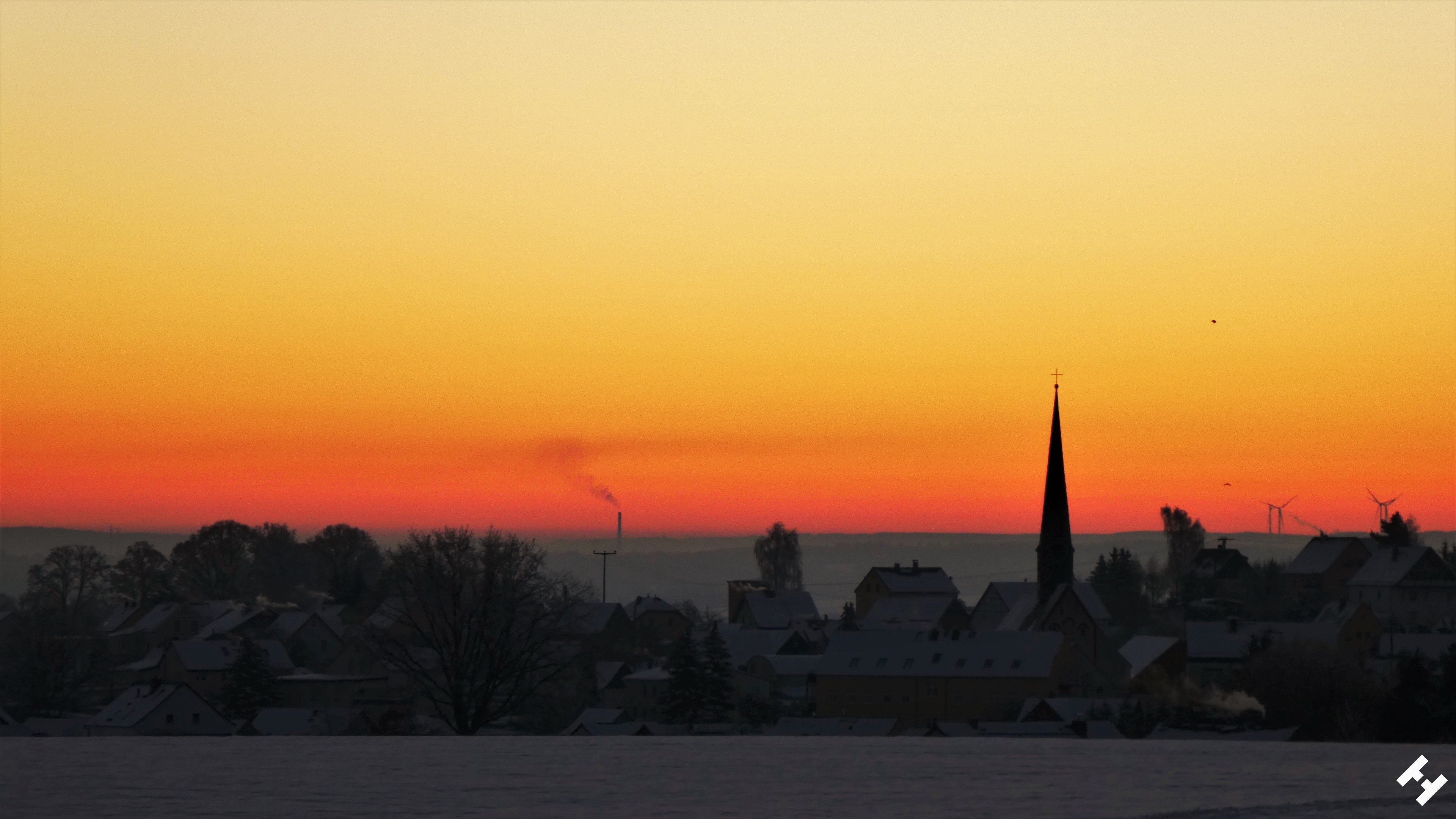 Sonnenaufgang fotografiert in der Nähe der A4 und B93 bei Dennheritz - Zwickau