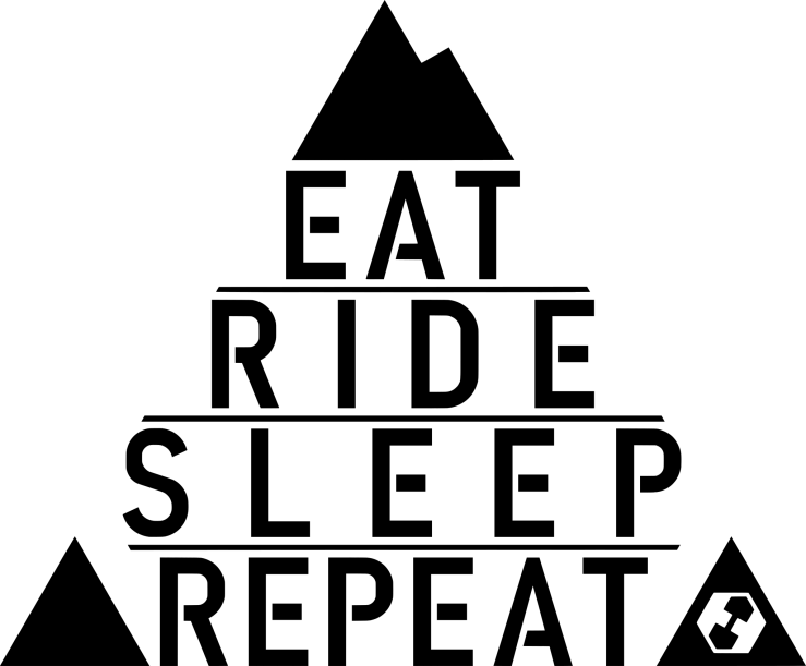 Dreieckiges Logo mit dem Schriftzug Eat Ride Sleep Repeat